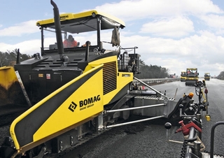 Gąsienicowe rozściełacze asfaltu Bomag BF 980 C