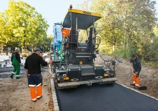 Gąsienicowe rozściełacze asfaltu Vögele Super 1000i