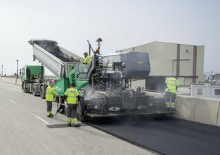 Gąsienicowe rozściełacze asfaltu Vögele Super 1800-3i SprayJet