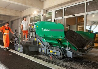 Gąsienicowe rozściełacze asfaltu Vögele Super 800i
