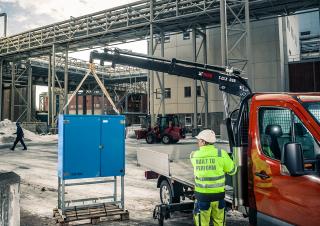Hydrauliczne żurawie do załadunku Hiab T-CLX 038-3