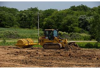 Ładowarki gąsienicowe Caterpillar 953K