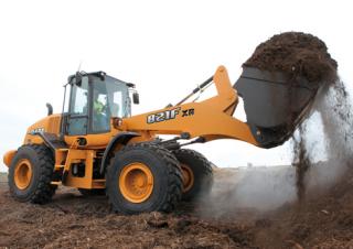 Ładowarki kołowe Case 821 F XR