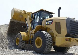 Ładowarki kołowe Caterpillar 918M
