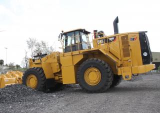 Ładowarki kołowe Caterpillar 988K
