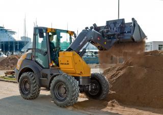 Ładowarki kołowe Mecalac AS900
