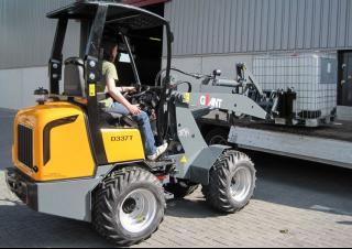 Ładowarki kołowe Giant D 337 T