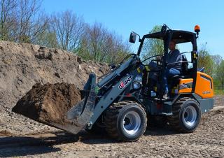 Ładowarki kołowe Giant G2700HD