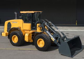 Ładowarki kołowe Hyundai HL940
