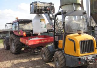 Ładowarki kołowe Giant V 452 T