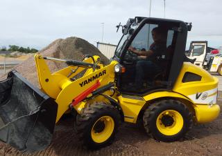 Ładowarki kołowe Yanmar V8 