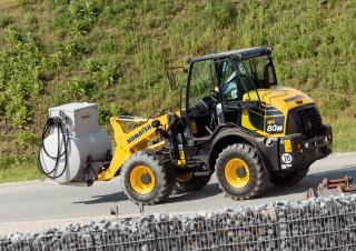 Ładowarki kołowe Komatsu WA80M-7