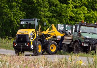 Ładowarki kołowe Komatsu WA80M-7