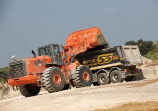 Ładowarki kołowe Hitachi ZW 370