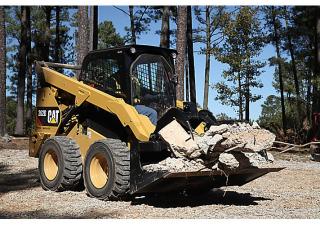 Ładowarki o sterowaniu burtowym Caterpillar 262D