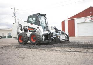 Ładowarki o sterowaniu burtowym Bobcat A770