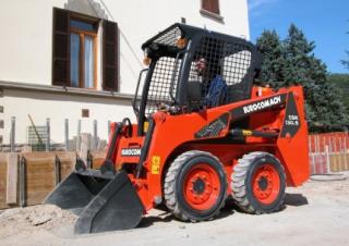 Ładowarki o sterowaniu burtowym Eurocomach ESK 130.5