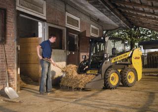 Ładowarki o sterowaniu burtowym New Holland L213