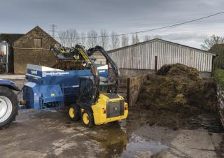 Ładowarki o sterowaniu burtowym New Holland L220