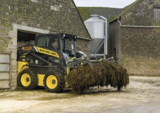 Ładowarki o sterowaniu burtowym New Holland L220