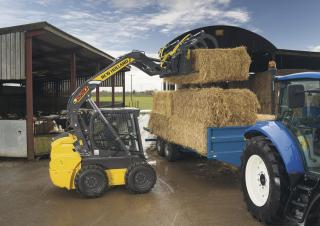 Ładowarki o sterowaniu burtowym New Holland L220