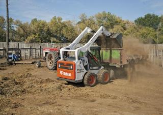 Ładowarki o sterowaniu burtowym Bobcat S530