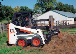 Ładowarki o sterowaniu burtowym Bobcat S70