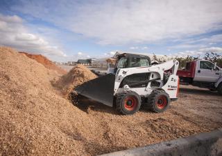 Ładowarki o sterowaniu burtowym Bobcat S770