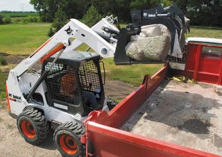 Ładowarki o sterowaniu burtowym Bobcat S630