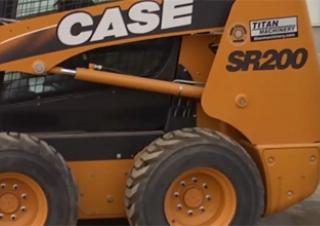 Ładowarki o sterowaniu burtowym Case SR200