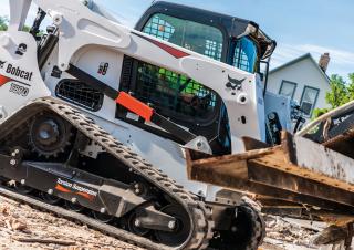 Ładowarki o sterowaniu burtowym Bobcat T870