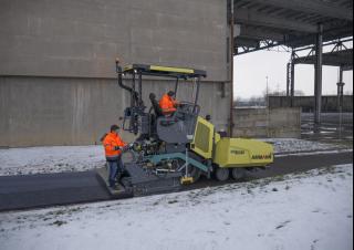 Kołowa betoniarka drogowa Ammann AFW 400-3