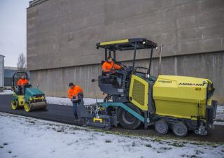 Kołowa betoniarka drogowa Ammann AFW 400-3