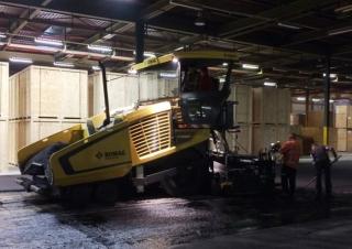 Kołowa betoniarka drogowa Bomag BF 600 P-2 S 500