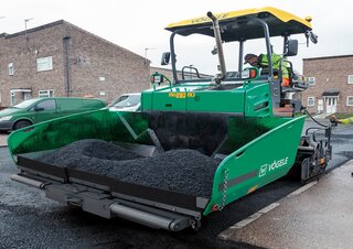 Kołowa betoniarka drogowa Vögele Super 1003i