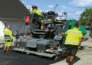 Kołowa betoniarka drogowa Vögele Super 1003i