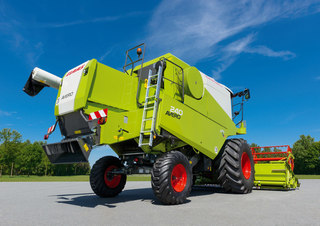 Kombajny zbożowe Claas Avero 160