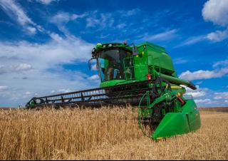 Kombajny zbożowe John Deere S440