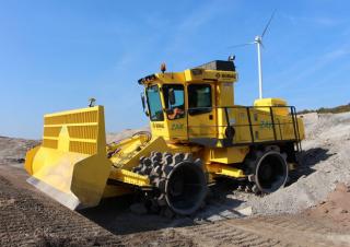Kompaktor odpadów Bomag BC 772 EB 4