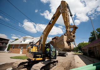 Koparki gąsienicowe Caterpillar 320E L