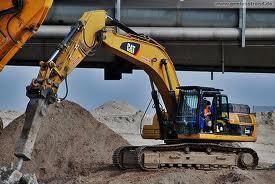 Koparki gąsienicowe Caterpillar 330D LN