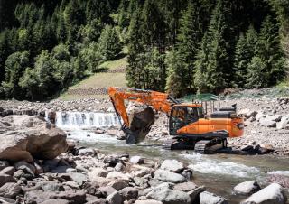 Koparki gąsienicowe Doosan DX245NHD-7