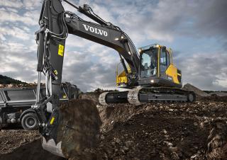 Koparki gąsienicowe Volvo EC220ELR
