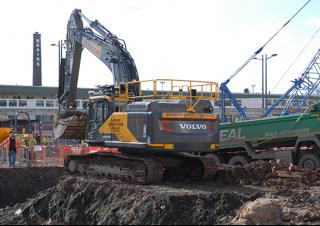 Koparki gąsienicowe Volvo EC380ENL