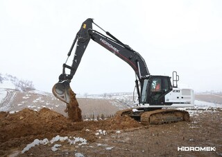Koparki gąsienicowe Hidromek HMK 230 LC