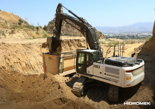 Koparki gąsienicowe Hidromek HMK 310 LC