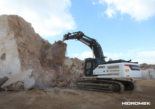 Koparki gąsienicowe Hidromek HMK 390 LC HD