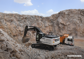 Koparki gąsienicowe Hidromek HMK 390 LC HD