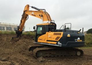 Koparki gąsienicowe Hyundai HX260NL