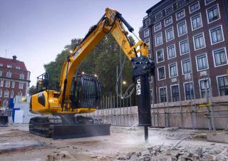 Koparki gąsienicowe JCB JS130 LC